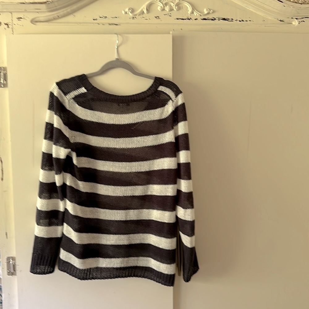 JCrew - Picture 3 of 5